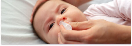 Mouchage de bébé : comment nettoyer en douceur le nez de votre bébé ?