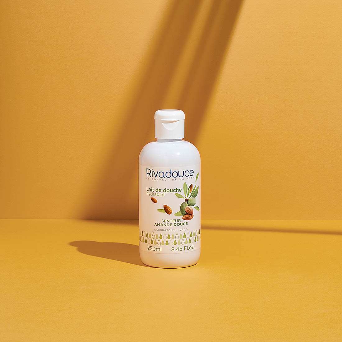 Lait de douche hydratant senteur amande douce petit format image number null