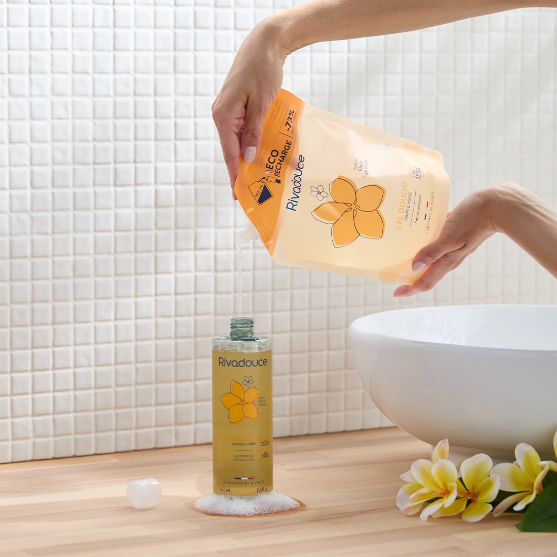 ECO-RECHARGE GEL DOUCHE FLEUR DE TIARÉ 750ML image number 1