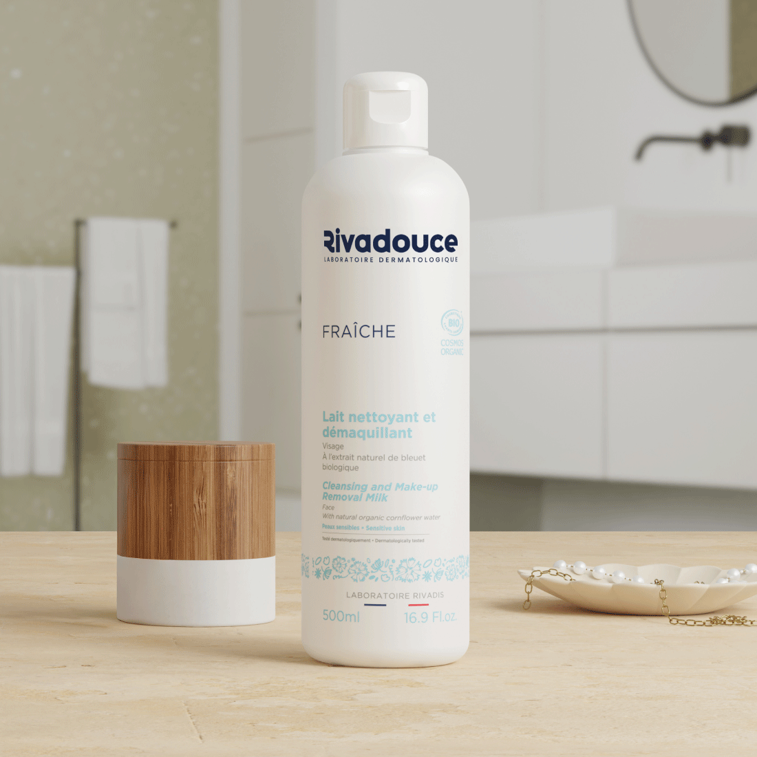 Lait nettoyant et d&eacute;maquillant 500ml image number 0